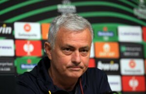 José Mourinho se emociona enquanto fala sobre o ex -Porto e o capitão, Jorge Costa José Mourinho se emociona enquanto fala sobre o ex -Porto e o capitão, Jorge Costa
