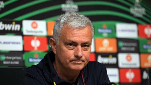 José Mourinho se emociona enquanto fala sobre o ex -Porto e o capitão, Jorge Costa

