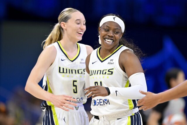 Arike Ogunbowale, Maddy Siegrist e Haley Jones, uma única palavra de Bueckers no post (fonte: Instagram/ Paige Bueckers)