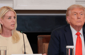 Juízes nomeados democratas rejeitam um homem da prisão que ameaçou matar Donald Trump, Pam Bondi e Stephen Miller Juízes nomeados democratas rejeitam um homem da prisão que ameaçou matar Donald Trump, Pam Bondi e Stephen Miller