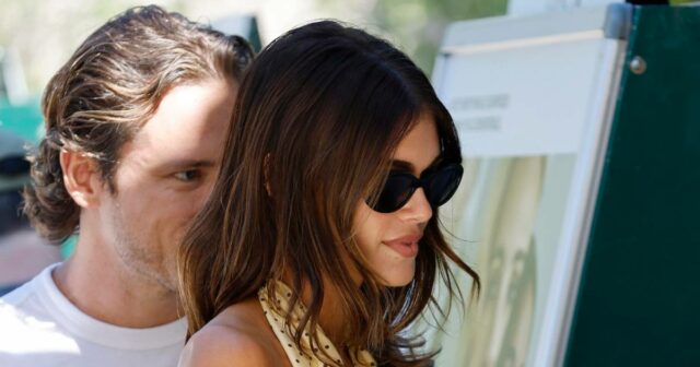 Kaia Gerber avistou em Nova York com Lewis Pullman depois que Austin Butler dividiu 494