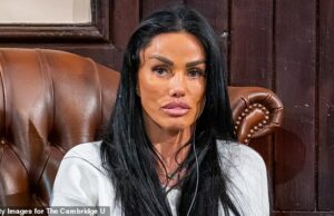 Katie Price revela o que ela fará após o vídeo de Alex Reid de seu dinheiro contando. A resposta de Katie Price ao vídeo de contagem de dinheiro de seu ex Alex Reid foi revelada depois que ela ficou 'surpresa' pelo drama