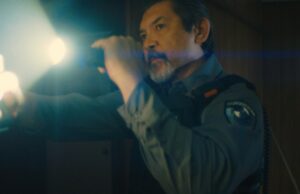 ‘Keep Stright’, estrelado por Lou Diamond Phillips, abordado por visitas de vendas para vendas antes da estréia do Locarno World (exclusiva) 'Keep Stright', estrelado por Lou Diamond Phillips, abordado por visitas de vendas para vendas antes da estréia do Locarno World (exclusiva)