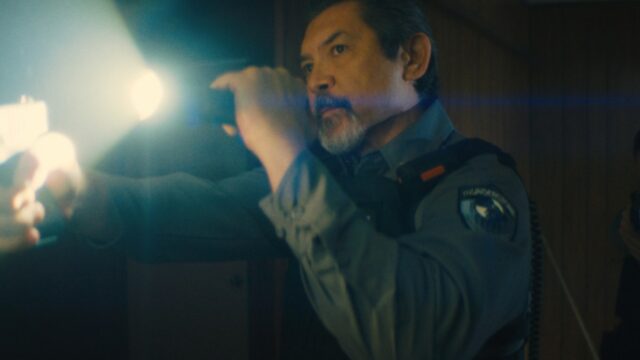 'Keep Stright', estrelado por Lou Diamond Phillips, abordado por visitas de vendas para vendas antes da estréia do Locarno World (exclusiva) 

