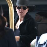 Kelly Clarkson apareceu neste sábado em seu primeiro avistamento público desde a morte de câncer trágico de seu ex-marido Brandon Blackstock