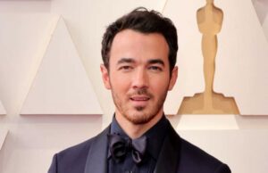 Kevin Jonas revela quanto dinheiro sua filha gastou em bonecas Labubu Kevin Jonas e Danielle Jonas Marest Moments com suas filhas Alena e Valentina Pics 226