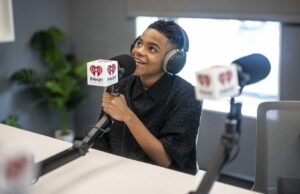 Knowa de Barosa oferece celebridades e líderes um gene alfa de grelha com o podcast iheart ‘agora você sabe’ Knowa de Barosa oferece celebridades e líderes um gene alfa de grelha com o podcast iheart 'agora você sabe'