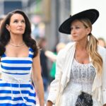 Kristin Davis e Sarah Jessica Parker são vistos no set de