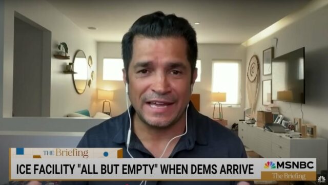 La Rep. Jimmy Gomez acusa o gelo do centro de detenção vazio de migrantes: 'Vídeo' diretamente da zona do crepúsculo '

