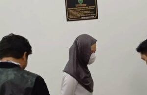 Lágrimas na sessão: o réu orgulhosamente se recusou a arrastar o nome de Budi Arie no caso de Judol Kominfo Lágrimas na sessão: o réu orgulhosamente se recusou a arrastar o nome de Budi Arie no caso de Judol Kominfo