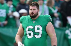 Landon Dickerson, Guard Pro Bowl, cancelou o campo de exercício em uma lesão grave Landon Dickerson olha antes da partida contra o Dallas Cowboys em Lincoln Financial Field em 29 de dezembro de 2024 na Filadélfia, Pensilvânia.