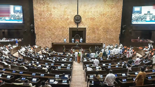Lista de vive visting: o deputado do Congresso SLAMS EC EC


