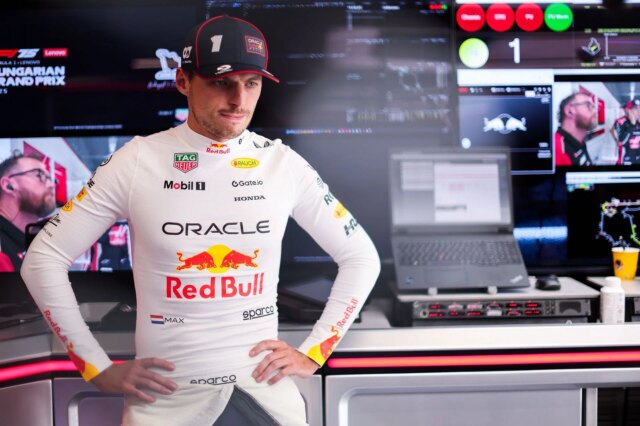 Oitavo colocação Max Verstappen, Oracle Red Bull Racing em Parc Ferme durante a Qualifiye antes da F1 Grand Prix da Hungria na Holanda - Fonte: Getty Images