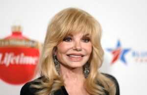 Loni Anderson, estrela indicada ao Globe Globe, emmi- e Globe, “VKRP in Cincinnati”, morre aos 79 anos Hulk Hogan (Getty Images)