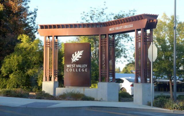 Los Gatos, Saratoga High School Comitê de Supervisão de Títulos está procurando mais membros


