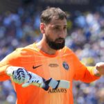 Gianluigi Donnarmma, enfrentando o Chelsea na Copa do Mundo do clube