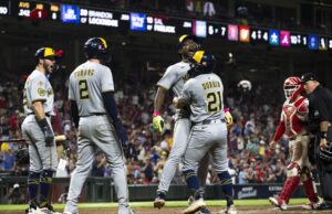 MLB-en Good Brewers quebrou um recorde de franquia por vitórias consecutivas aos 14 A Milwaukee Brewers quebrou um recorde de franquia de temporada com suas 14ª vitórias planas no sábado. E de acordo com a última forma, não foi fácil.