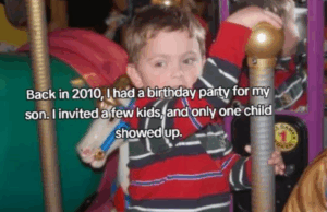 Mamãe se lembra de coração depois de um garoto picar a festa de aniversário Mamãe se lembra de coração depois de um garoto picar a festa de aniversário