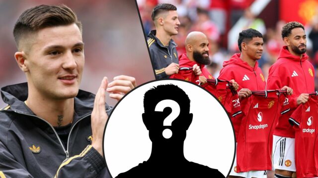 O ex -atacante do RB Leipzig Benjamin Sesko reconhece os fãs do Manchester United antes da partida amigável entre o Manchester United e o Old Trafford Fiorentina em 2025 em Manchester, Inglaterra.
