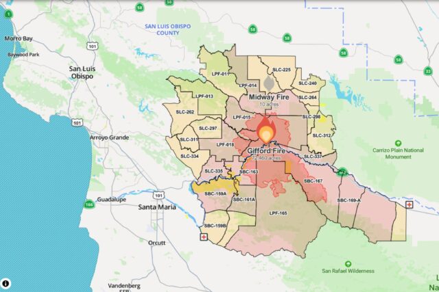 Mapa da Califórnia, atualização como ordens de evacuação emitidas para Blaze Gifford

