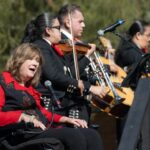 Mariachi Tapatio abre a estação dos shows na esquina