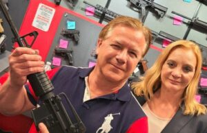 Mark McCloskey repous Mark McCloskey repous