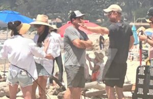 Markle Markle e Príncipe Harry chegaram à praia para Surchees Markle Markle e Príncipe Harry chegaram à praia para Surchees