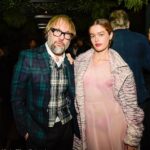 Kate Bowman, esposa do ex -baixista Maroon 5, Mickey Madden, 46, solicitou o divórcio, semanas depois de acusá -lo de abuso e sexting adolescentes; Eles são vistos em 2022