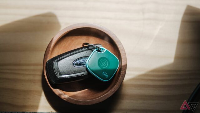 Marque um rastreador Bluetooth de companheiro de ladrilhos de 4 pacotes com um desconto de 29%

