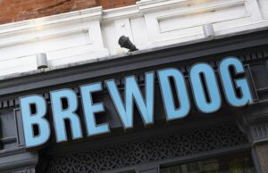 Martin Dickie, co-fundador da Brewdog, deixa a Troubled Brewery Giant As cervejas de Brewdog foram afastadas por 2.000 bares em todo o Reino Unido