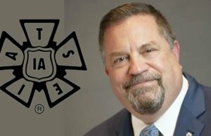 Matthew Loeb fornece outro termo como presidente internacional na convenção da União Presidente internacional da IATSE Matthew D. Loeb Oscars