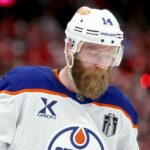 Mattias Ekholm, do analista da NHL, devido a preocupações com idade e lesão, "podem cair rapidamente do penhasco"