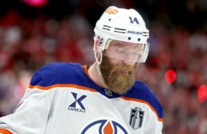 Mattias Ekholm, do analista da NHL, devido a preocupações com idade e lesão, “podem cair rapidamente do penhasco” Mattias Ekholm, do analista da NHL, devido a preocupações com idade e lesão, "podem cair rapidamente do penhasco"