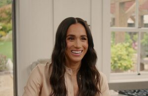 Meghan Markle recebe reação por compartilhar uma ‘receita não apetitiva’ na promoção de seu programa da Netflix. A duquesa de Sussex (na foto no trailer da segunda temporada de seu show da Netflix) compartilhou uma atualização sobre sua próxima temporada de With Love, Meghan