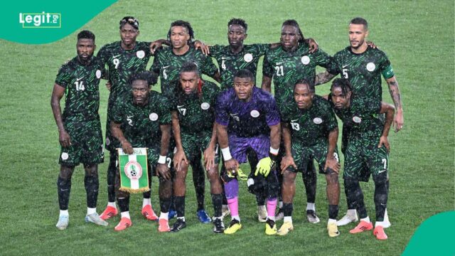 Mensagem ex-internacional para a NFF, incluindo juros no trabalho de graduação do Eagles

