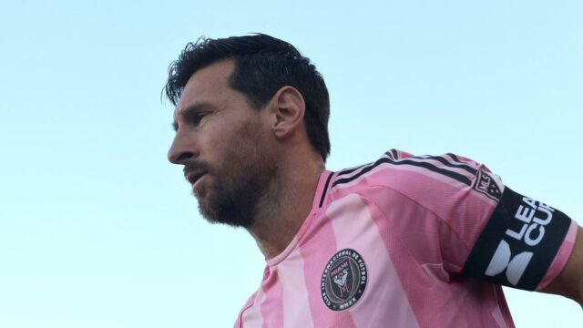 Messi começou a perder o jogo da Liges Cup vs. Pumas devido a lesão


