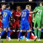 As tensões cozinhadas nos estágios finais da abertura do campeonato de Birmingham contra Ipswich