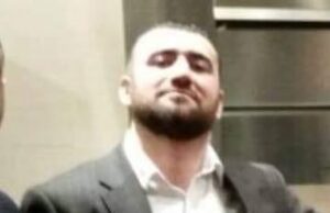 Momento pistoleiros foge de milionários de Londres Enclave depois de assassinar os proprietários de clubes masculinos que trabalham curdos em ‘tiro relacionado a gangues’ A polícia desligou a Dynevor Road e partes de Stoke Newington High Street como parte da investigação e instigou o público a