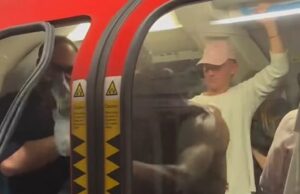 Momentos assustadores Os passageiros do tubo chutam as janelas para que ele possa sair do trem O cinema mostra que o homem sem camisa recebe três latas grandes para ligar na estação Euston antes que a janela de vidro finalmente ceda.