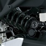 Monte uma motocicleta alta, é melhor cortar o assento ou diminuir a suspensão?