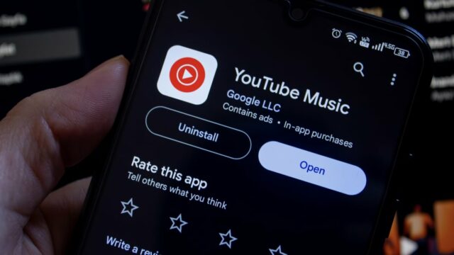 Música do YouTube finalmente adicionou uma função de podcasts de longo prazo do Google

