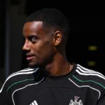 Newcastle rejeita a oferta do Liverpool para Isaac - Relatórios
