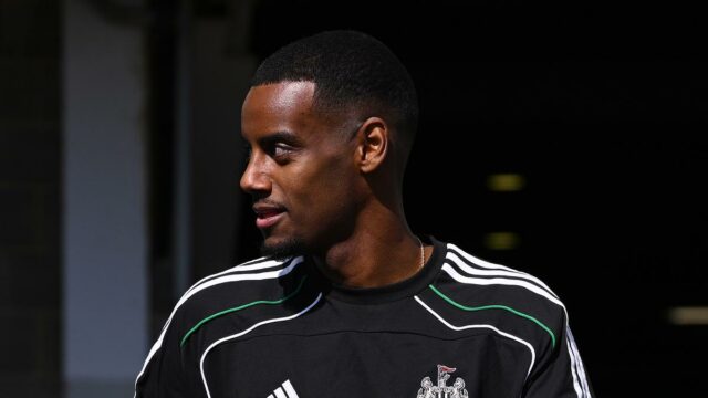 Newcastle rejeita a oferta do Liverpool para Isaac - Relatórios

