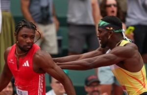 Noah Lyles empurrou Kenny Bednarek em um momento quente no Campeonato Americano de Atletismo Noah Lyles empurrou Kenny Bednarek em um momento quente no Campeonato Americano de Atletismo