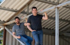 “Nós crescemos em uma fazenda”- perseguindo o servidor ocidental compartilha a história de Drew Scott "Nós crescemos em uma fazenda"- perseguindo o servidor ocidental compartilha a história de Drew Scott