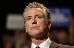 Gavin Newsom marcou a vitória na Suprema Corte da Califórnia na batalha de redistribuição Nova enquete: chances para a medida de redistritamento de Gavin Newsom para aprovar-nova enquete