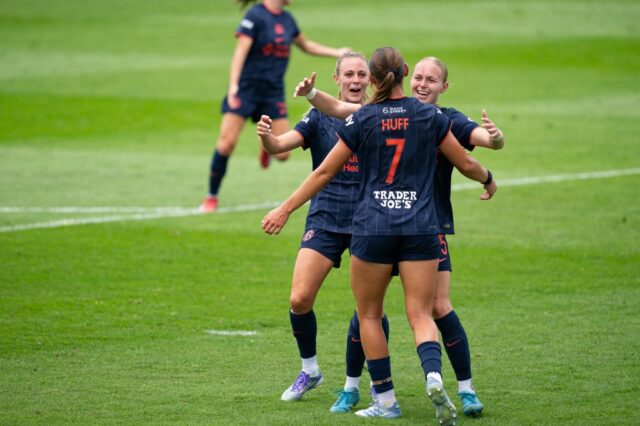 O Bay FC não pode vencer o Red Stars em Chicago, embora o novato Huff tenha marcado outro gol

