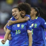O Brasil derrota a Colômbia por penalidades para aumentar o título da Copa America Femenina