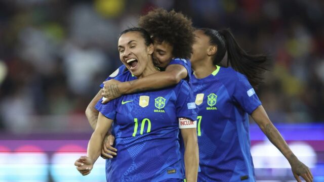 O Brasil derrota a Colômbia por penalidades para aumentar o título da Copa America Femenina

