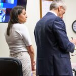 Laura Caron apareceu em uma audiência processual em Cape May, Nova Jersey, na quarta-feira sob acusações de agredir sexualmente um estudante de 13 anos cujo bebê ela teria dado à luz